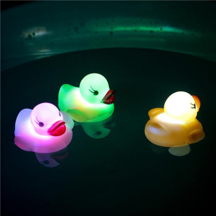 6Pcs/Set Cute LED Flashing Light Floating Duck Bath Tub Shower Rubber Toy for Kids BM88